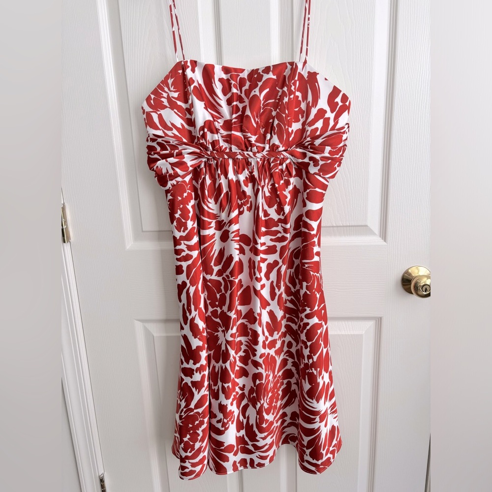 NWOT ALRED ANGELO SPAGHETTI STRAP CORAL & WHITE KNEE LENGTH DRESSY DRESS. SZ 16